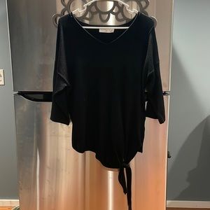 Black 3/4 sleeve sweater
